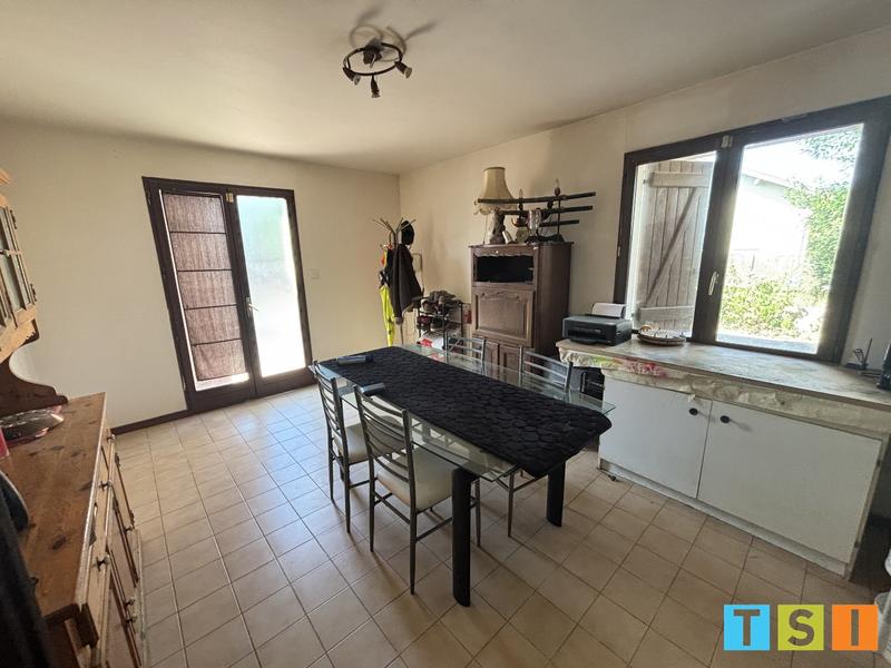 Maison - 206 m² - 7 pièces