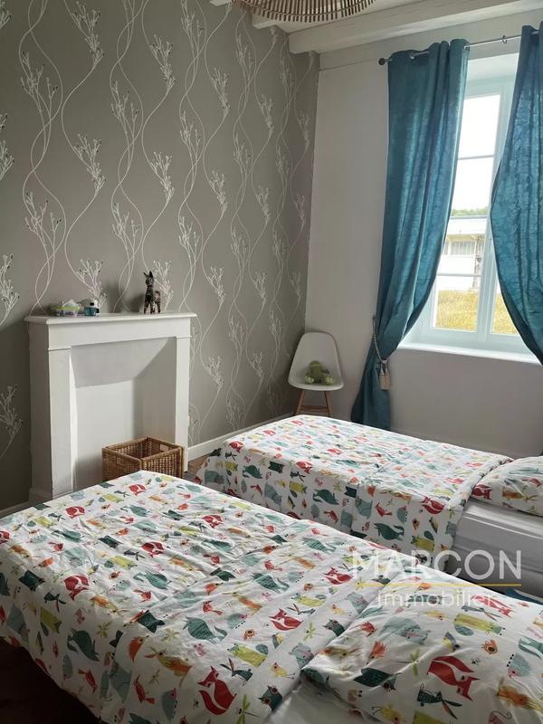 Maison - 250 m² - 3 pièces