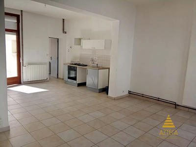 Maison - 104 m² - 5 pièces