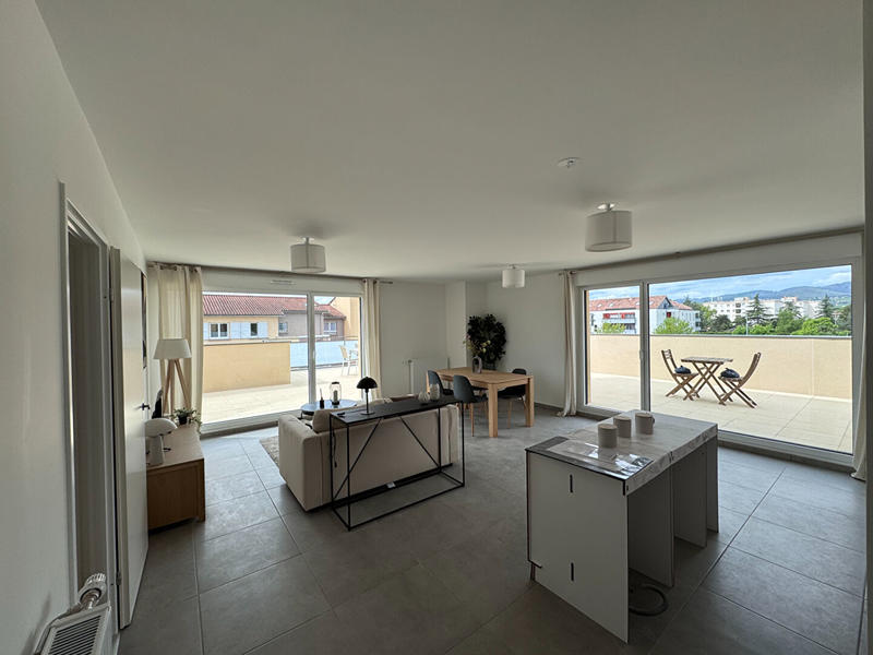 Appartement - 90 m² - 4 pièces