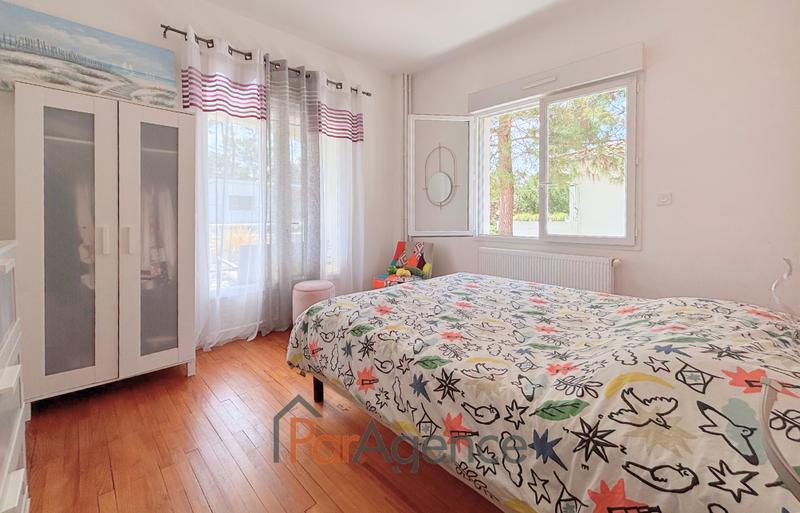 Maison - 220 m² - 8 pièces