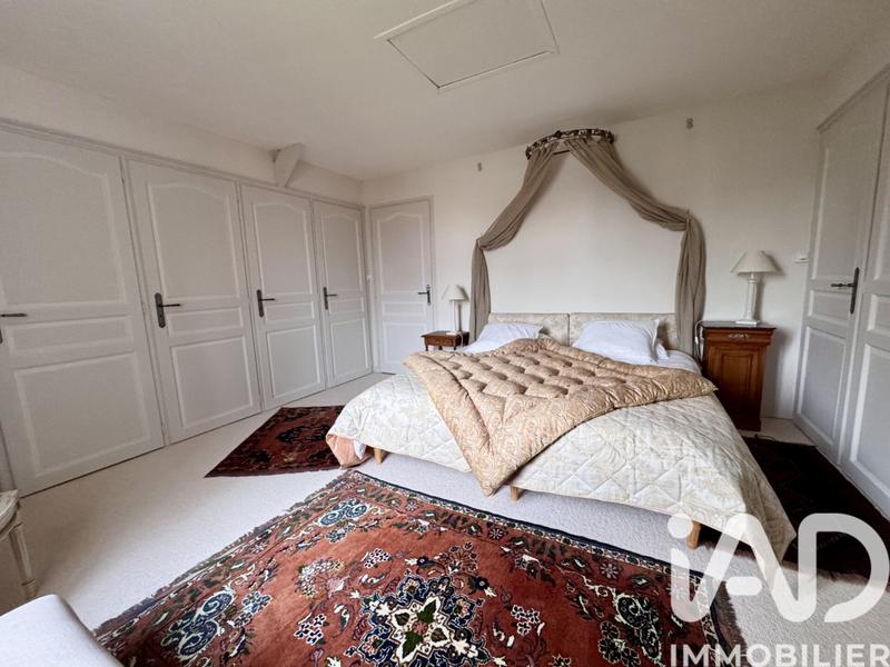 Maison - 293 m² - 10 pièces