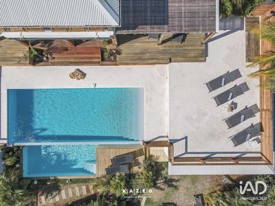 Maison - 200 m² - 7 pièces