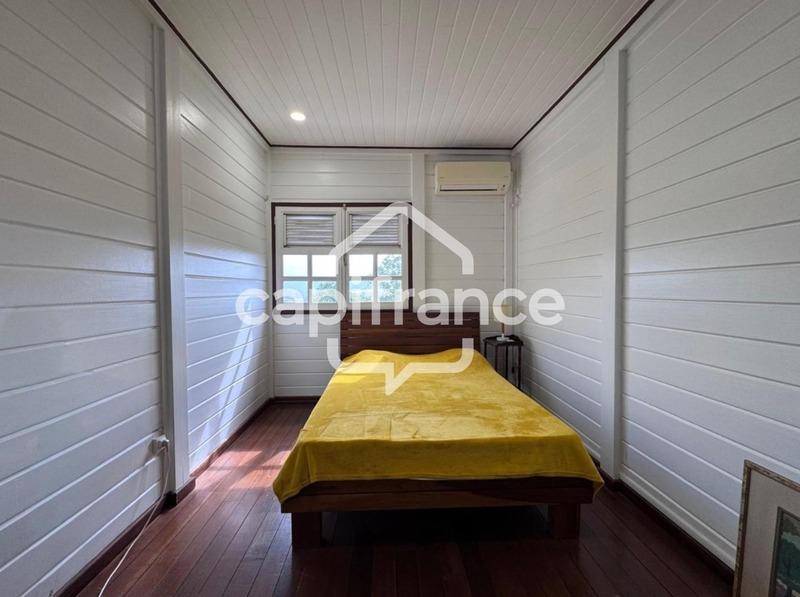 Maison - 380 m² - 11 pièces