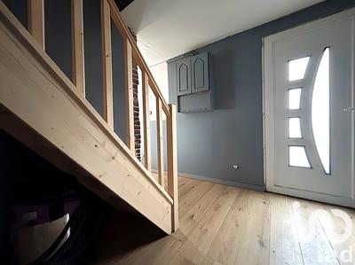 Maison - 330 m² - 10 pièces