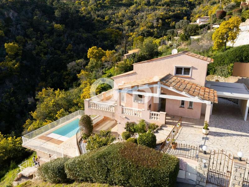 Villa - 172 m² - 6 pièces