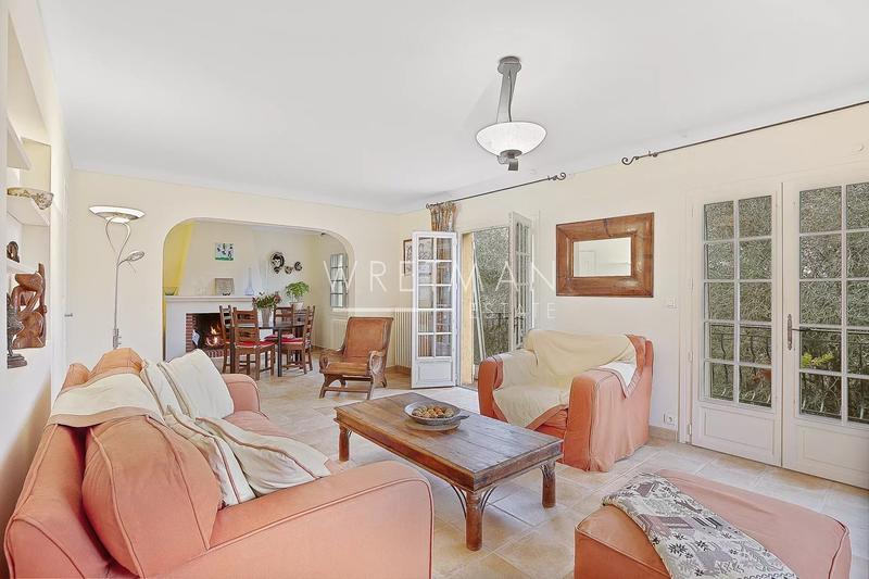 Maison - 189 m² - 9 pièces