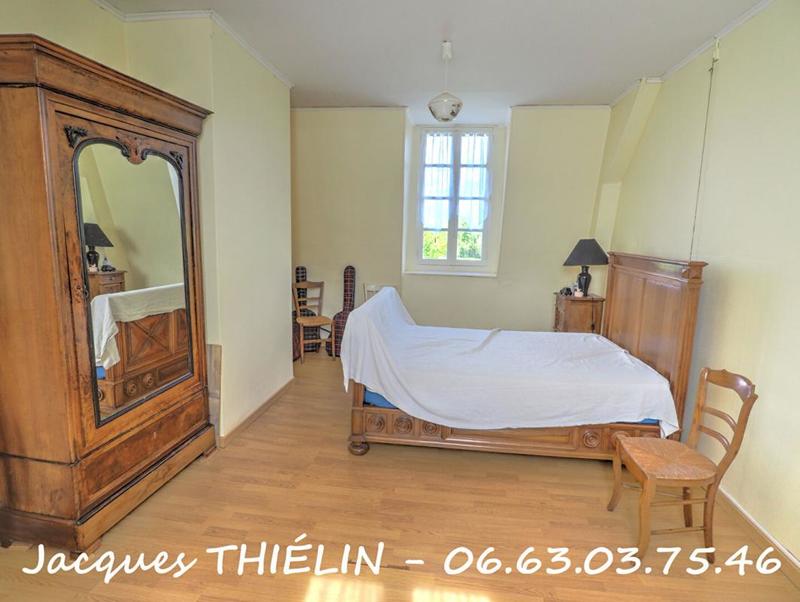 Maison - 202 m² - 6 pièces