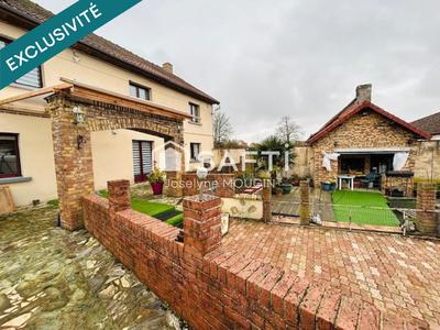 Maison - 270 m² - 9 pièces