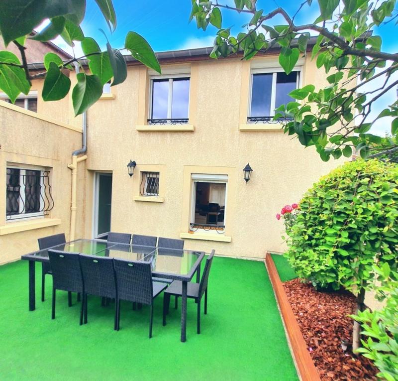 Maison - 184 m² - 5 pièces