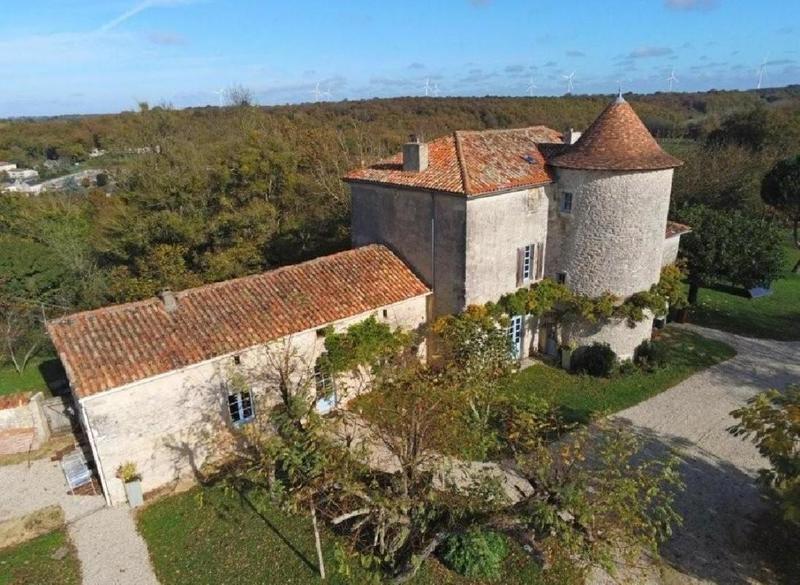 Maison - 258 m² - 9 pièces