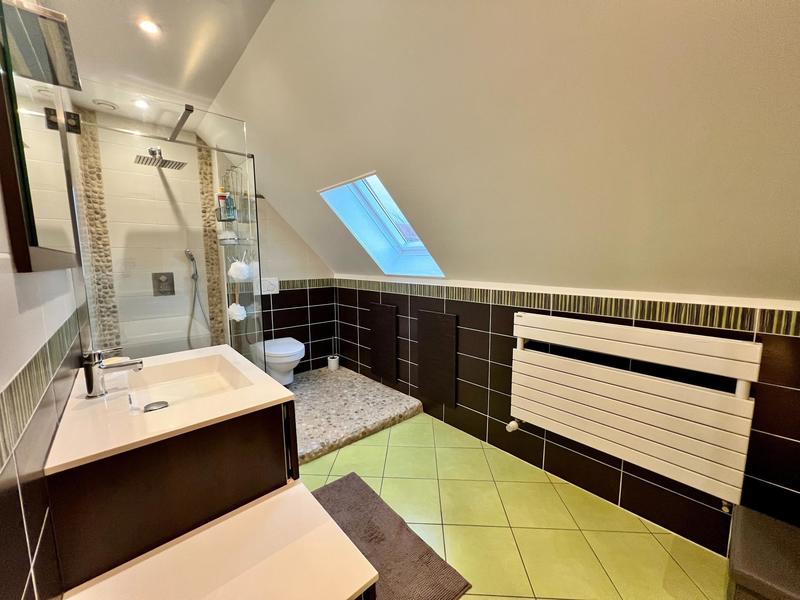 Maison - 105 m² - 5 pièces