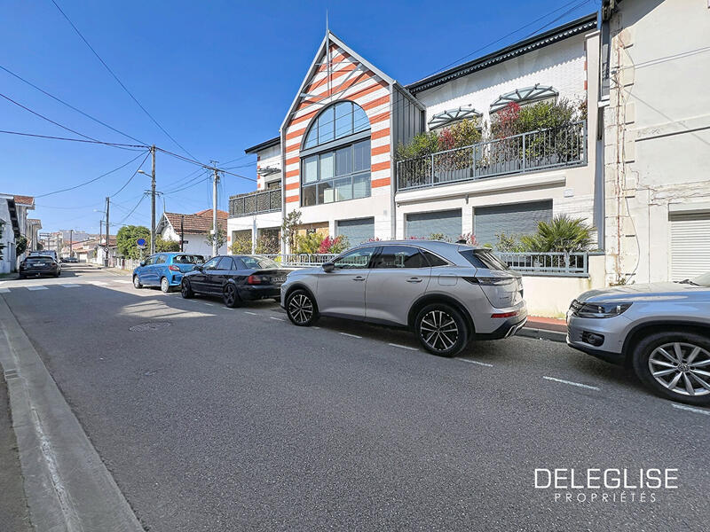 Appartement - 95 m² - 4 pièces