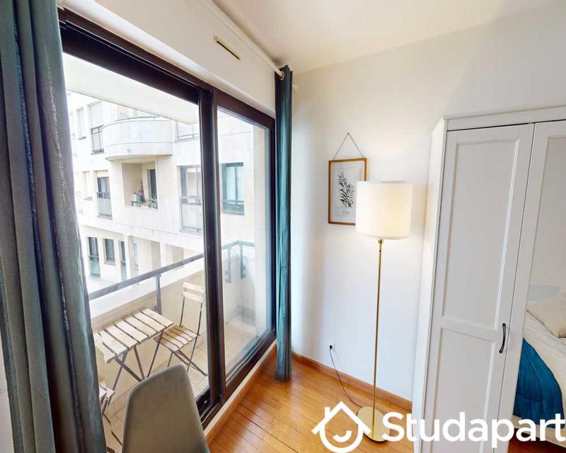 Chambre - 100 m² - 1 pièce