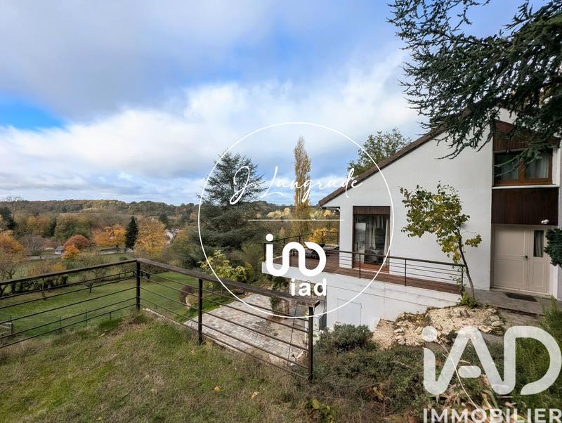 Maison - 200 m² - 7 pièces