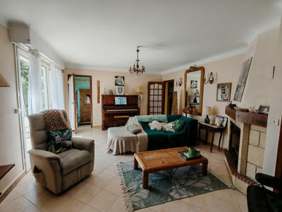 Maison - 158 m² - 8 pièces