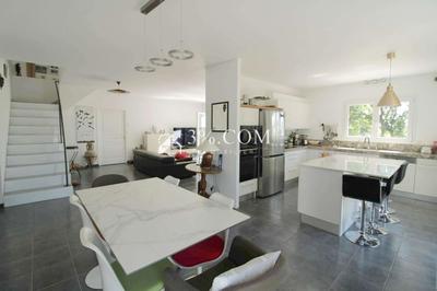 Maison - 168 m² - 7 pièces