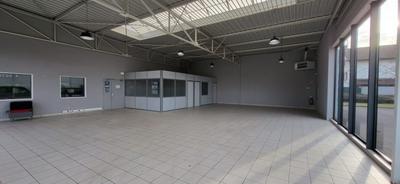Local commercial - 350 m² - 4 pièces