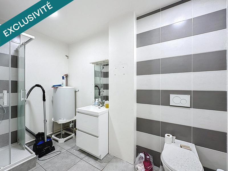 Local commercial - 220 m² - 1 pièce