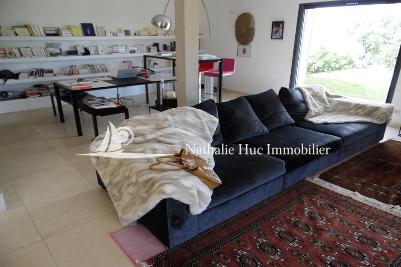 Propriété - 213 m² - 4 pièces