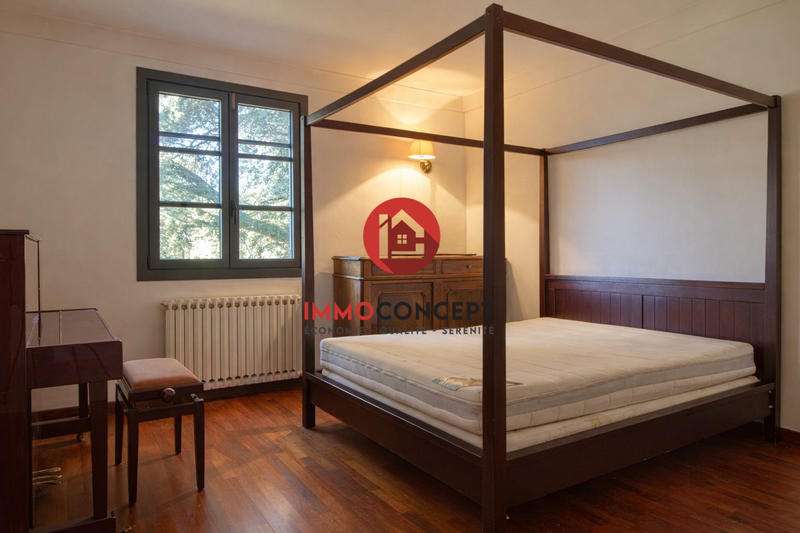 Villa - 260 m² - 7 pièces