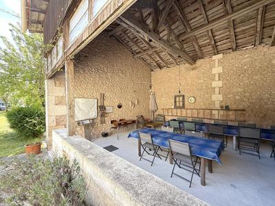 Maison - 294 m² - 10 pièces