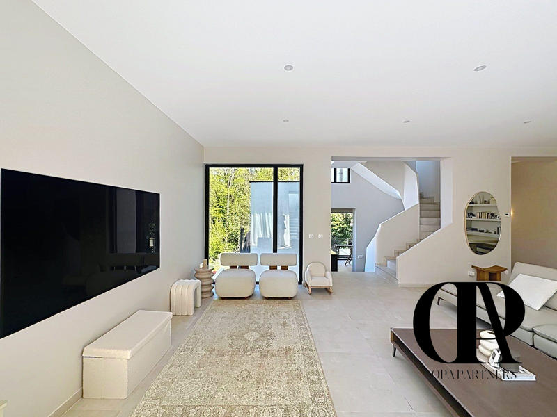 Villa - 185 m² - 6 pièces