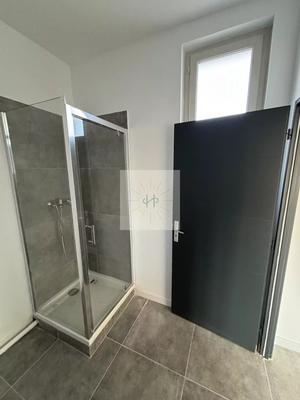 Appartement - 75 m² - 4 pièces