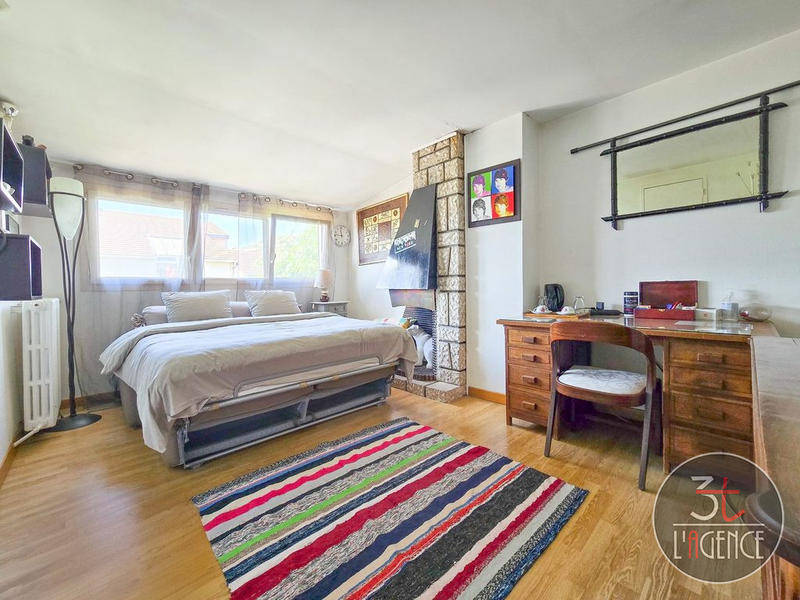 Maison - 192 m² - 8 pièces