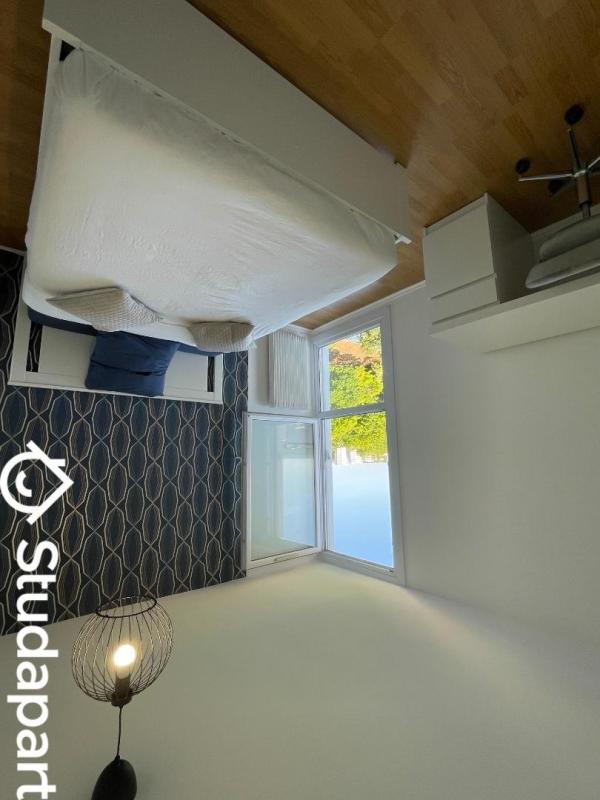 Chambre - 14 m² - 1 pièce