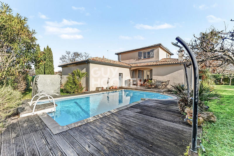 Maison - 161 m² - 6 pièces