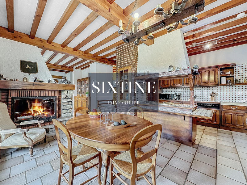 Maison - 163 m² - 6 pièces