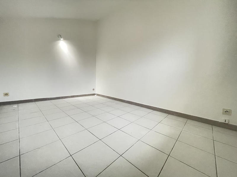 Appartement - 65 m² - 4 pièces