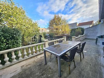 Pavillon - 150 m² - 6 pièces