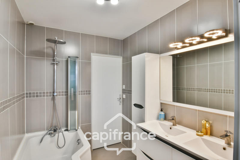 Maison - 187 m² - 7 pièces