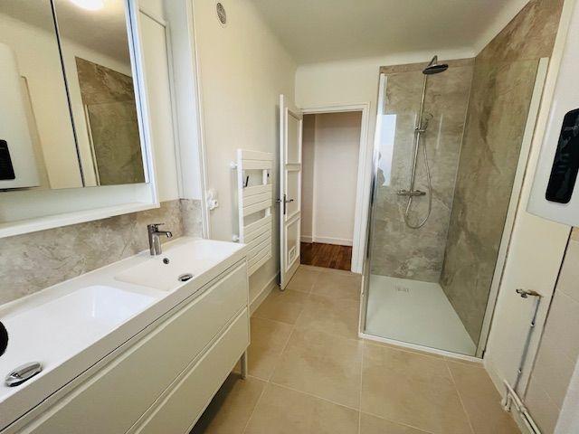 Appartement - 75 m² - 3 pièces