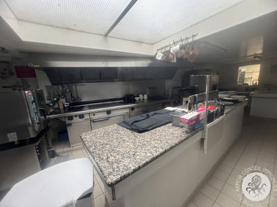 Fonds de commerce - Magasins - 577 m²