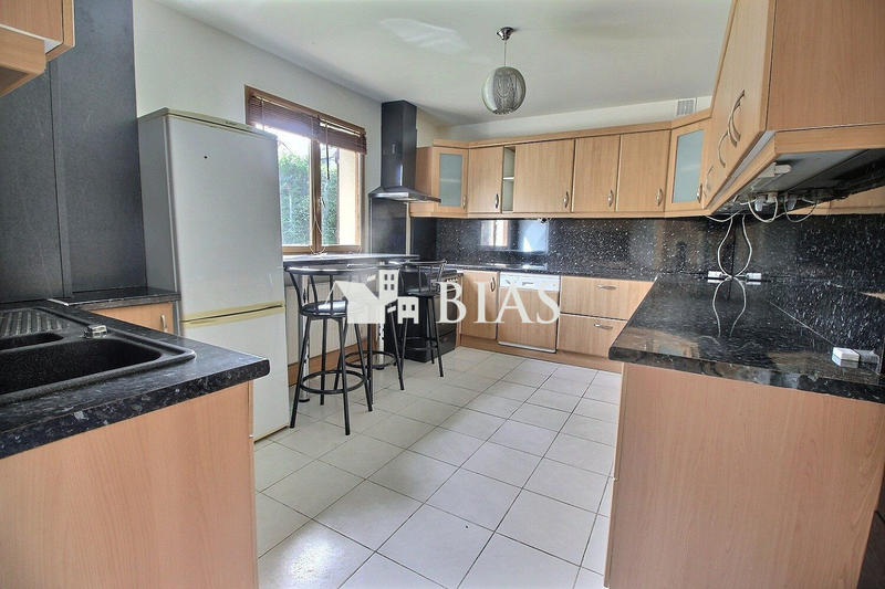 Maison - 151 m² - 6 pièces