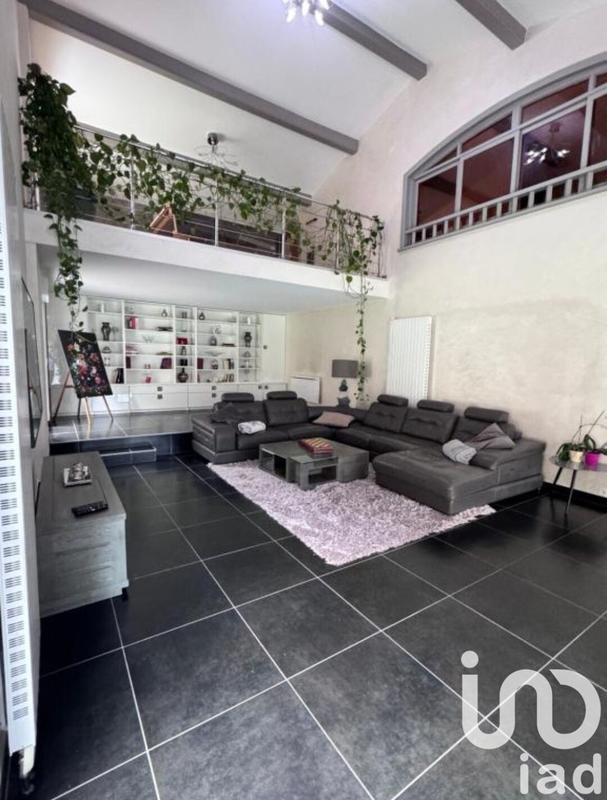 Maison de maîtres - 352 m² - 13 pièces