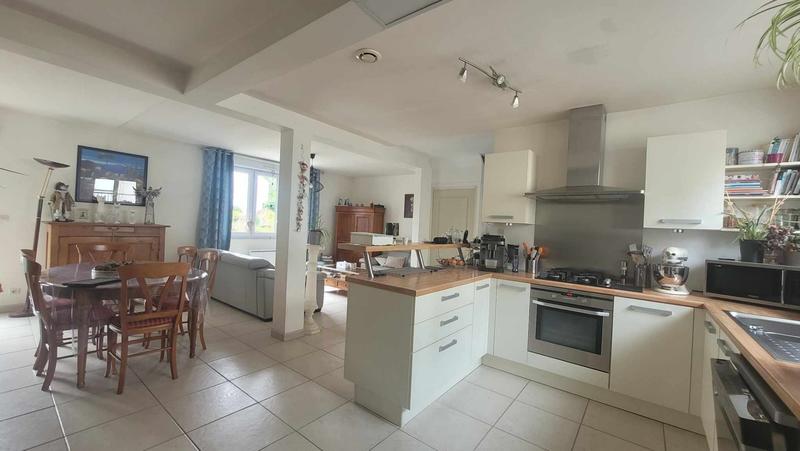 Maison - 96 m² - 6 pièces