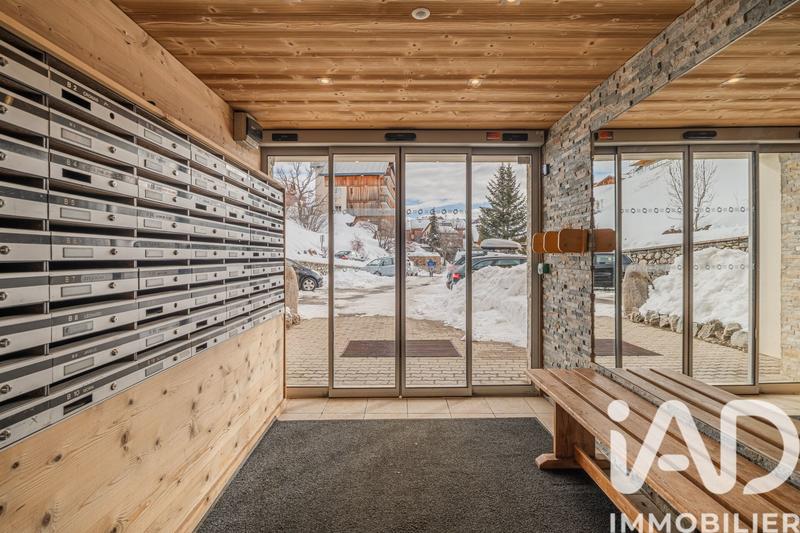 Appartement - 93 m² - 4 pièces