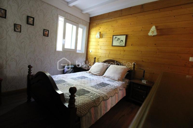 Villa - 137 m² - 7 pièces