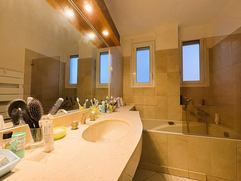 Appartement - 83 m² - 3 pièces