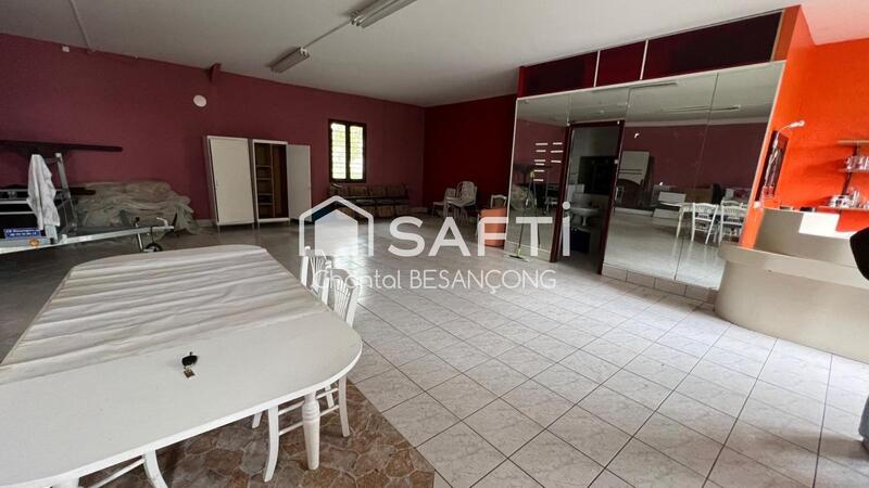 Local commercial - 150 m² - 2 pièces