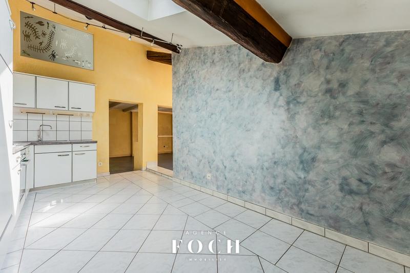 Appartement - 65 m² - 2 pièces