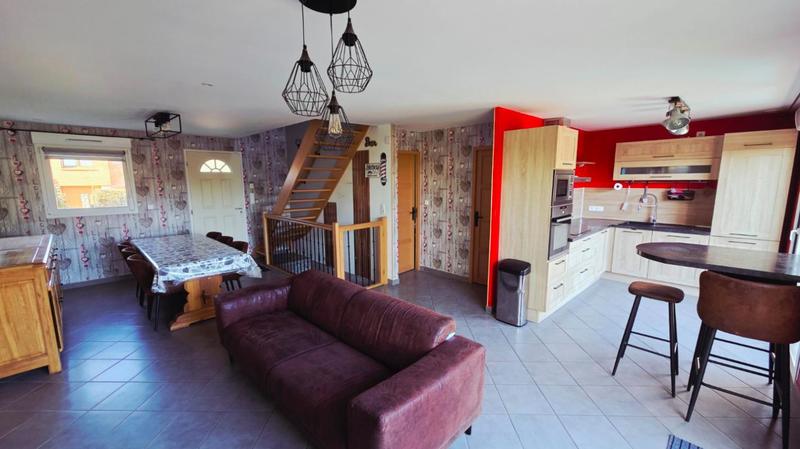 Maison - 80 m² - 5 pièces