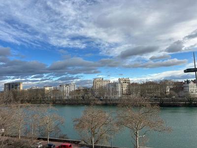 Duplex - 182 m² - 6 pièces