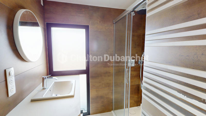 Maison - 121 m² - 7 pièces