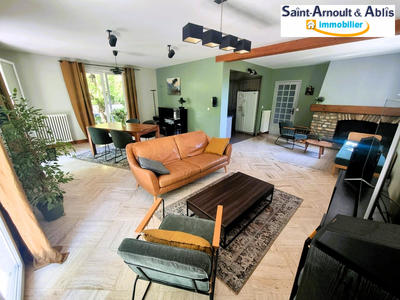 Maison traditionnelle - 160 m² - 7 pièces