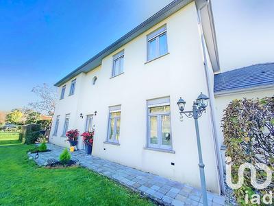 Maison - 208 m² - 9 pièces